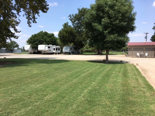 Glen and Myra's Lodge and RV Park